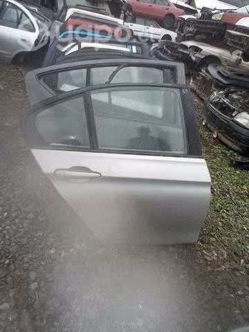 Bmw 320i puerta trasera derecha envio 