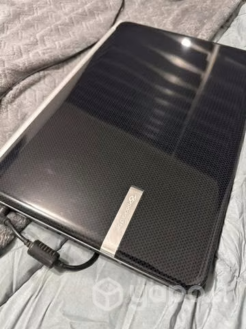 Notebook lenovo i5 c/ tarjeta gráfica AMD - Imagen 3