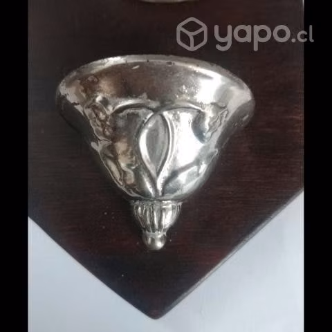 Virgencita con vasija para el Agua Bendita