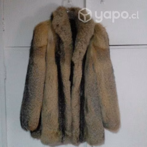 Hermoso abrigo de piel natural, impecable