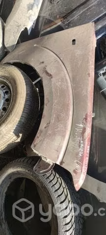 Tapabarro derecho Nissan navara