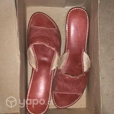 Lote de 11 Pares de Zapatos de Mujer