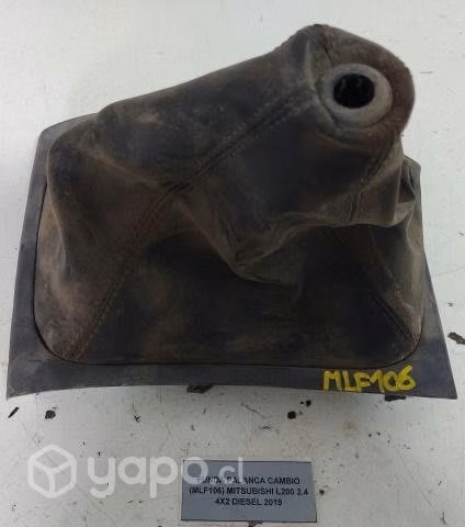 Funda Palanca Cambio (MLF106) Mitsubishi L200 2019