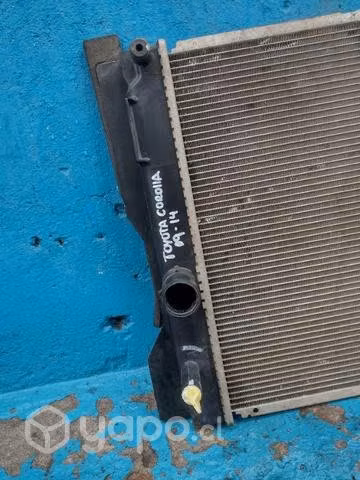 Radiador de agua Toyota Corolla 09-14