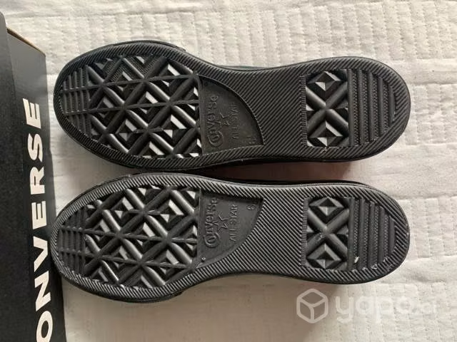 Zapaillas converse nuevas talla 39 y medio