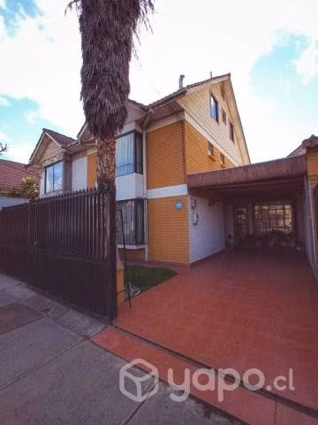 Casa Maipú calle Madreselvas 4 dormitorios 4 baños