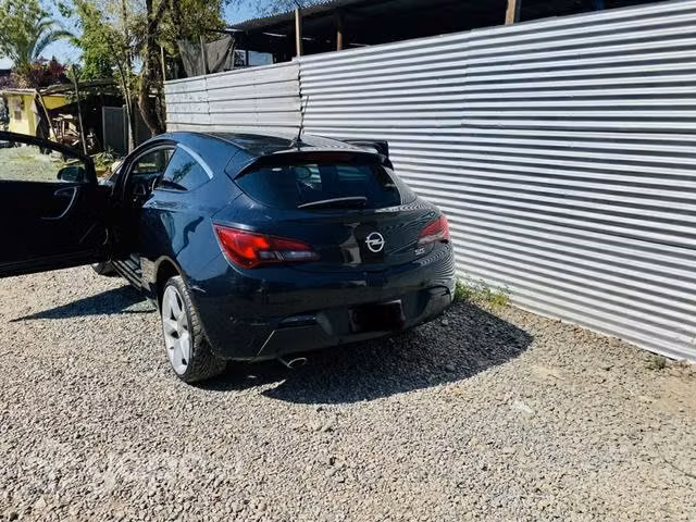 Foco opel astra gtc