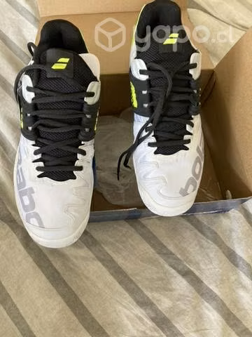 Nuevas zapatillas de tenis Babolat, sin uso!