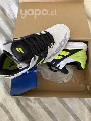 Nuevas zapatillas de tenis Babolat, sin uso!