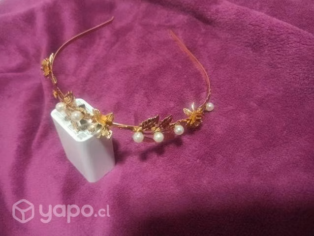 Diadema dorada