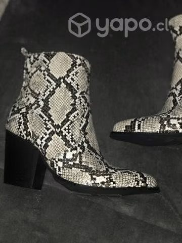 Hermoso botines marca vía uno talla 35 - Imagen 2