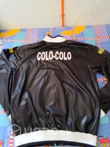 Chaqueta y poleron colo colo