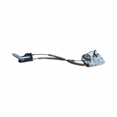 Chapa de puerta trasera derecha mazda 3 2015 sedan