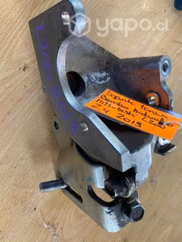 Soporte tensor bomba hidraul Mitsubishi L200 2019