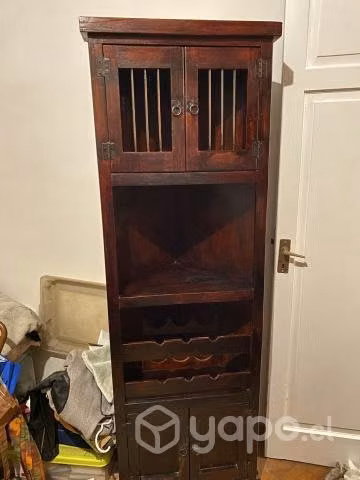 Bar esquinero de madera