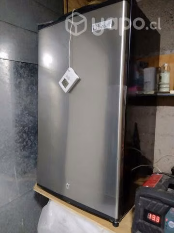 Refrigerador multivoltaje de 12 - 24 volts