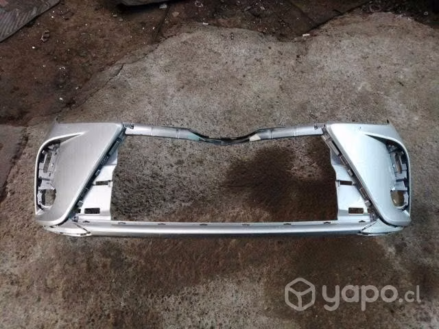 Parachoque delantero toyota yaris 2022-2023 orig