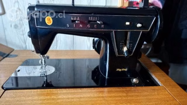 Máquina de coser ELÉCTRICA Y A PEDAL
