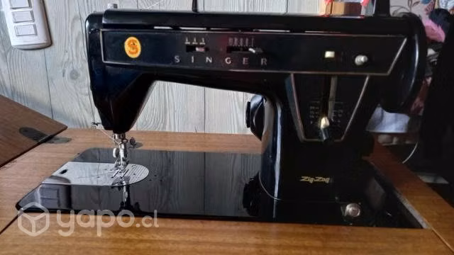 Máquina de coser ELÉCTRICA Y A PEDAL
