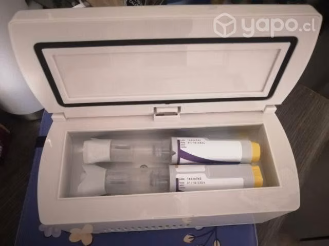 Mini refrigerador para insulina