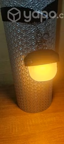 Linterna ilumina 3 colores amarillo rojo y blanco