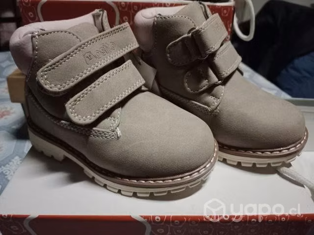 Zapatos de niña