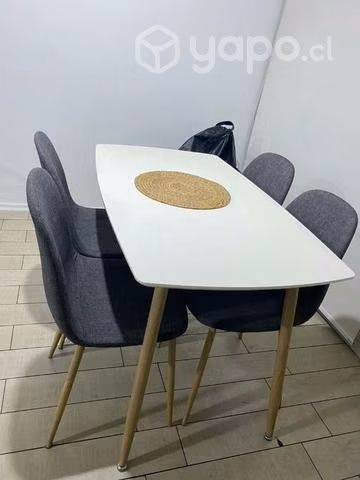 Comedor 4 sillas semi nuevo - Imagen 4