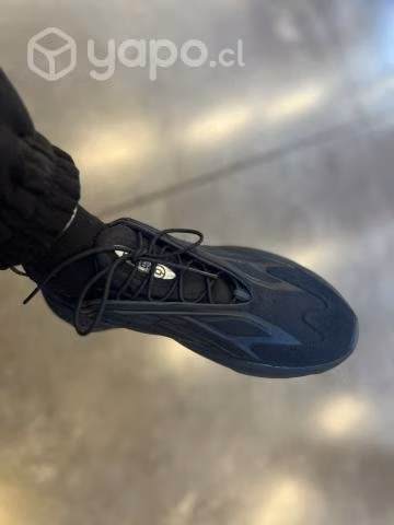 Zapatillas Adidas ozrah talla 42