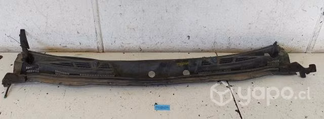 Rejilla Cubre Torpedo (MXU160) Mahindra XUV 2013