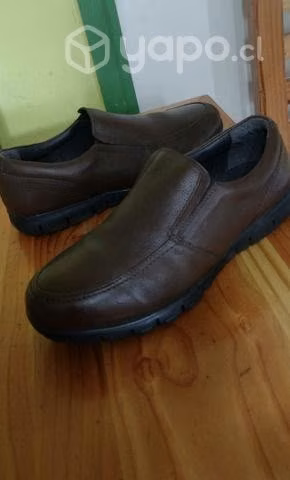 Calzado nuevo número 42 cuero