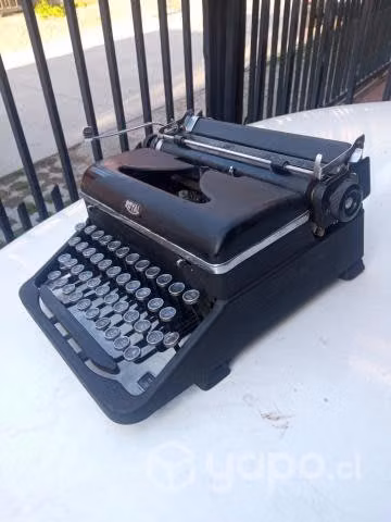 Máquina de escribir Royal antigua
