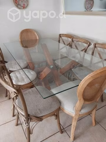 Mesa comedor ( no incluyen las sillas)