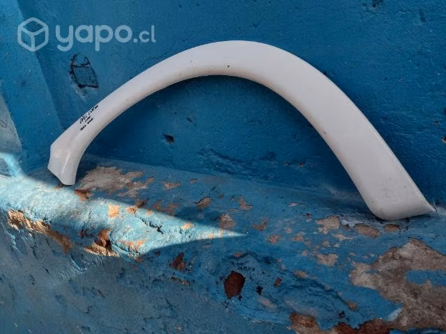Moldura trasera der Chevrolet Corsa swing 2000-08