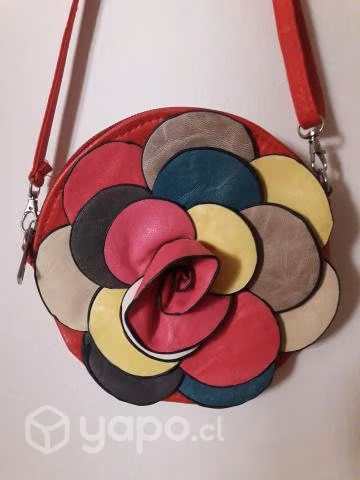 Bolso con diseño de flor