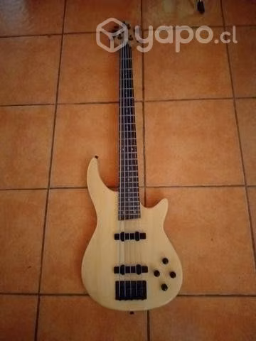 Bajo nuevo 5 cuerdas freman