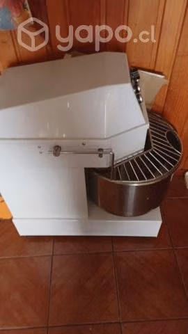Mezcladora 12 kilos maigas