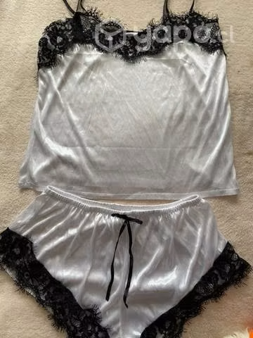 Pijama de seda