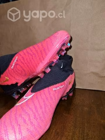 Chuteadores Nike Phantom