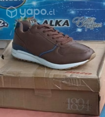 Zapatilla nueva marca Bata