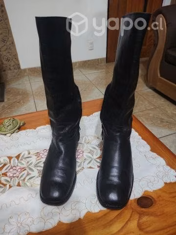 Botas