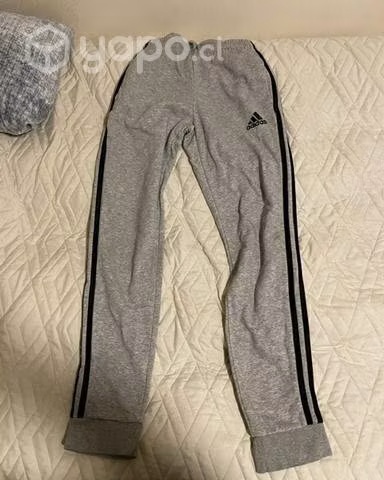 Buzo adidas