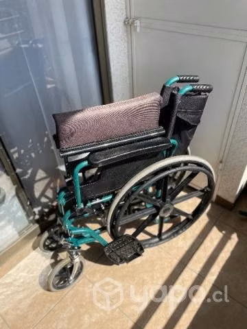 Silla de ruedas y botas - Imagen 2