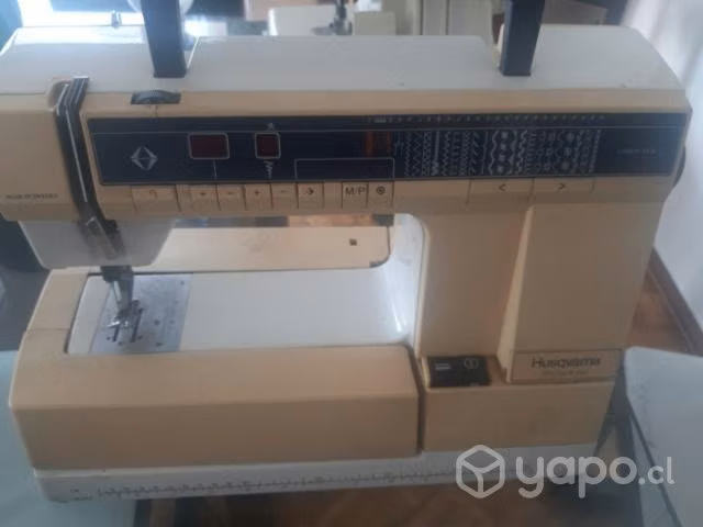 Máquina de coser y bordar Husqvarna PRISMA 950