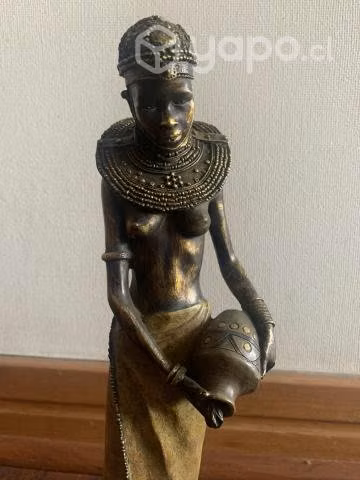 2 figuras africanas de resina
