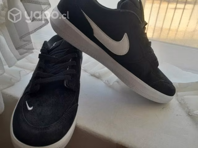 Nike SB force 58