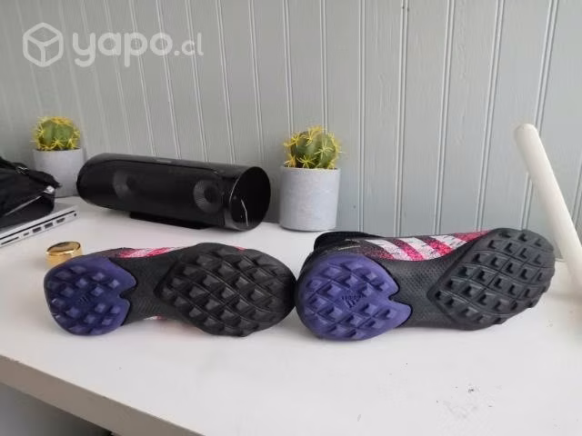Zapatillas de futbolito como nuevas niño niñA