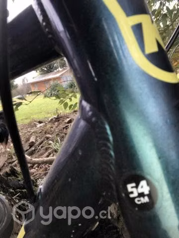 Kona Rove 700c 2020 con parrillas