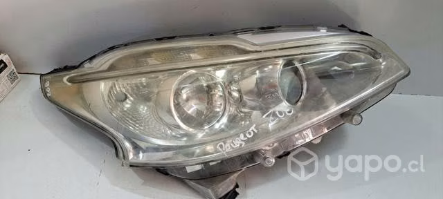 Optico derecho peugeot 208 RAK3.6