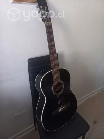 Guitarra acustica Takamine GC1-BLK con detalle