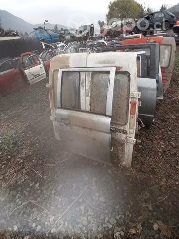 Mitsubishi montero Puerta trasera derecha envio